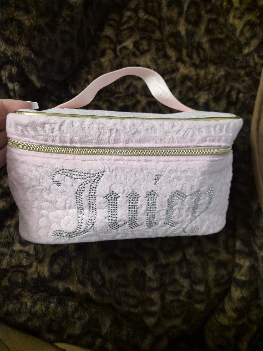 NWOT Juicy Couture Light Pink Quilted Cosmetic Case with Rhinestones And Leopard